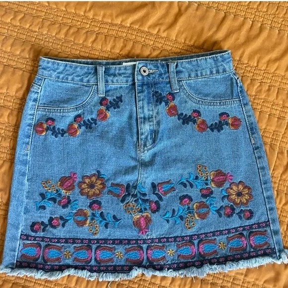 JOHNNY WAS Style Skirt UMGEE Colorful Embroidered Floral Denim Boho Size Large - Picture 4 of 9